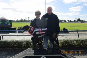 R5 Hunter Lou R5 Hunter Lou